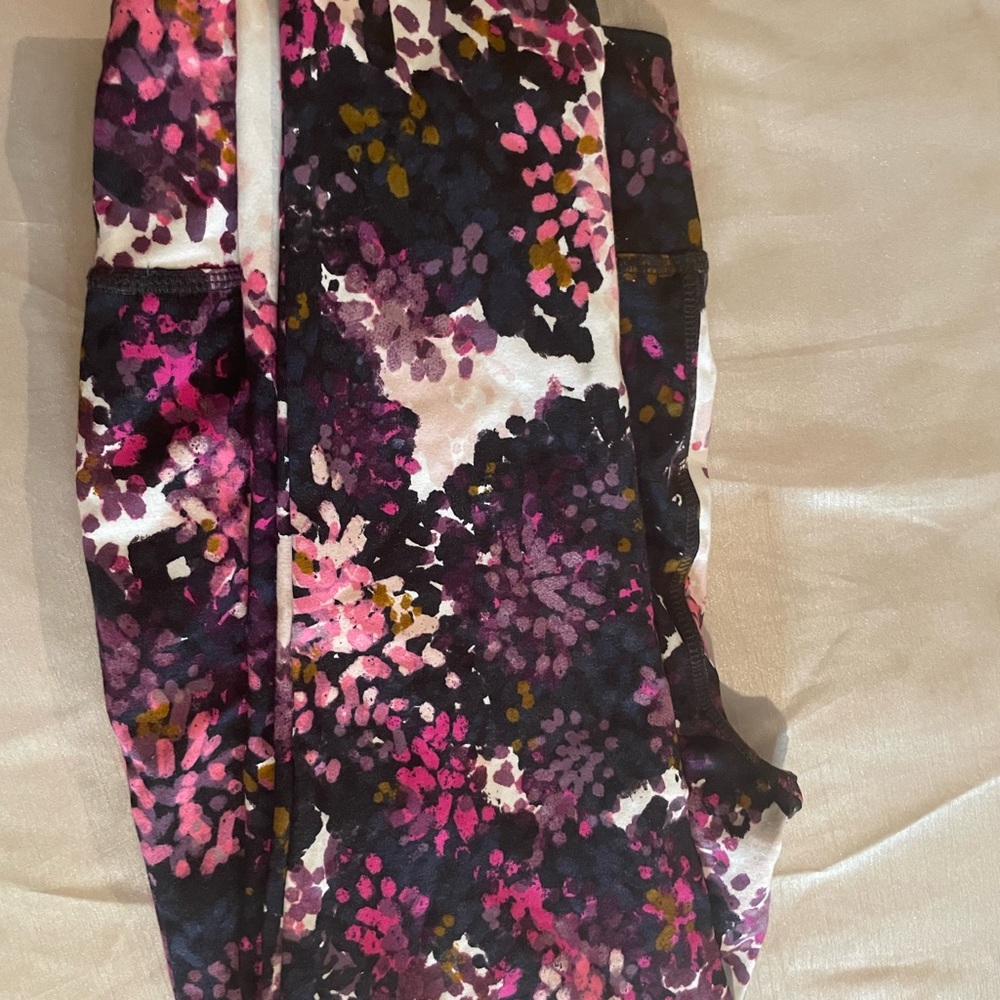 Workout pants - Picture 2 of 7